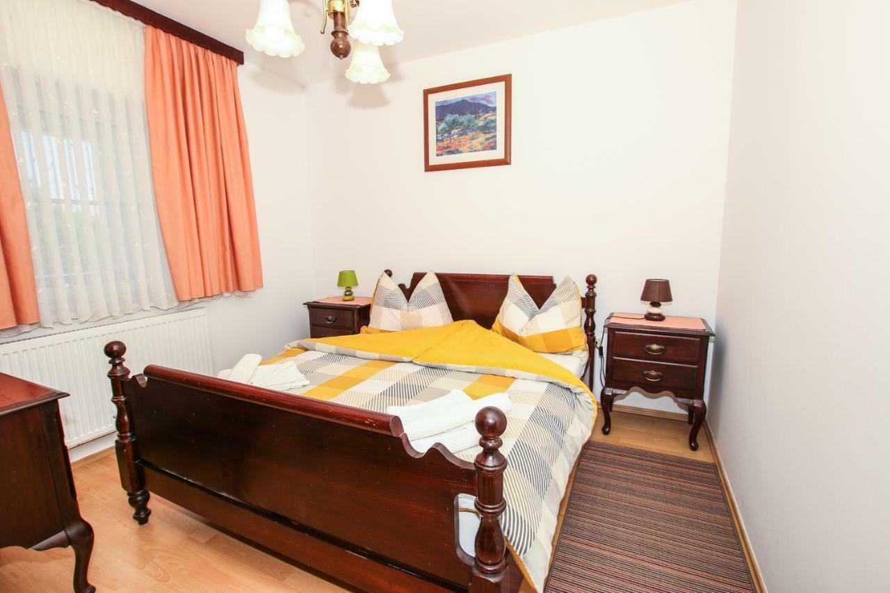 Apartmani Ljubica 波雷奇 外观 照片