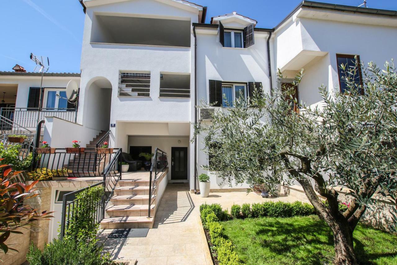 Apartmani Ljubica 波雷奇 外观 照片