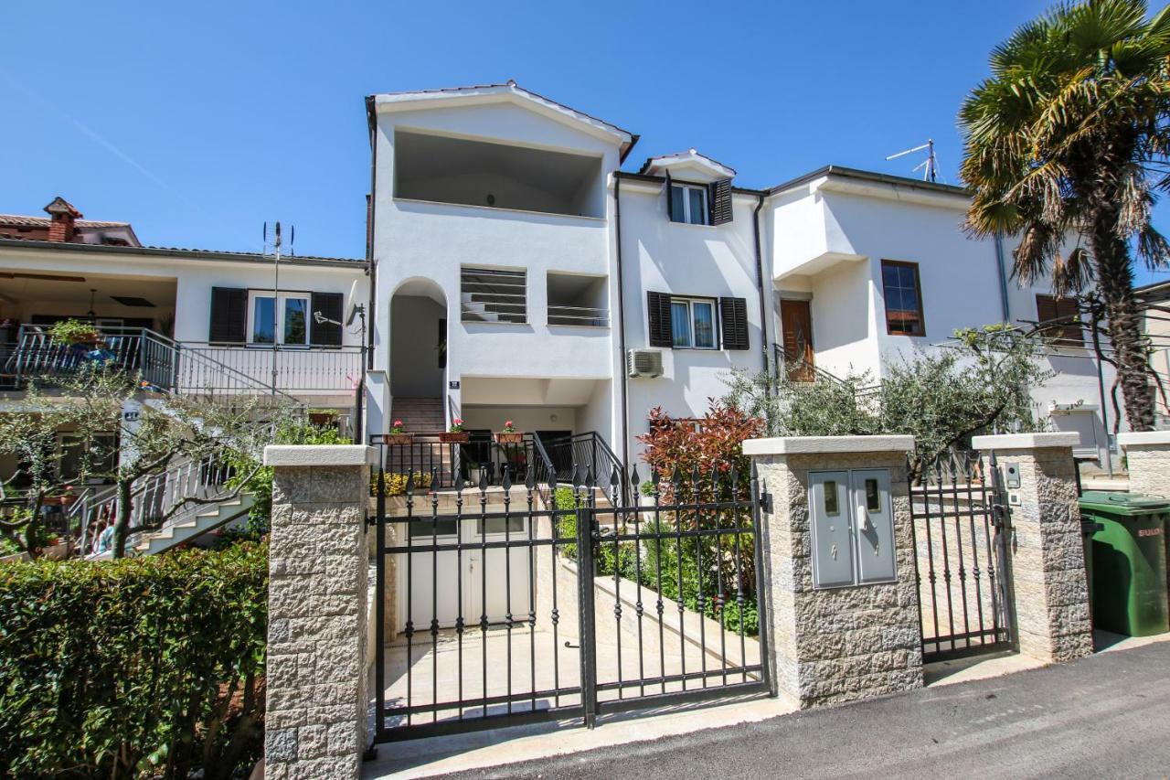 Apartmani Ljubica 波雷奇 外观 照片